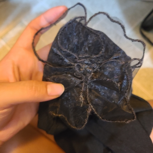 Off the shoulder black top - Picture 6 of 6